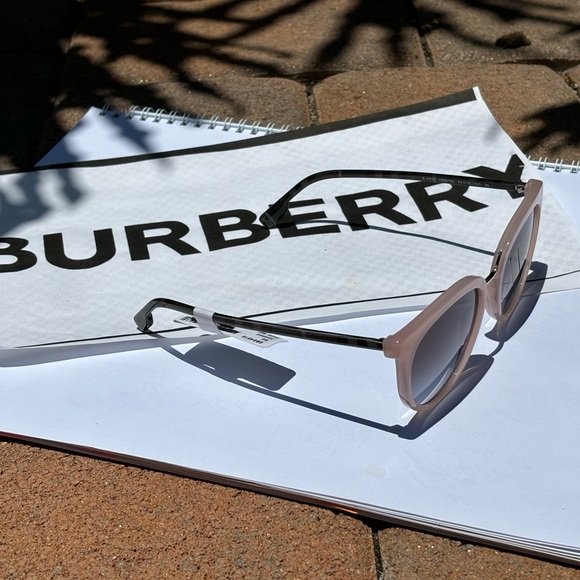 New Burberry BE4316 3899/8G Willow Beige Sunglasses - Picture 15 of 16